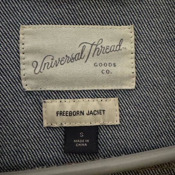 Universal Thread Jean Jacket - Picture 3 of 4